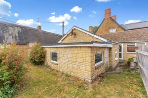 11 Culworth Road Chipping Warden